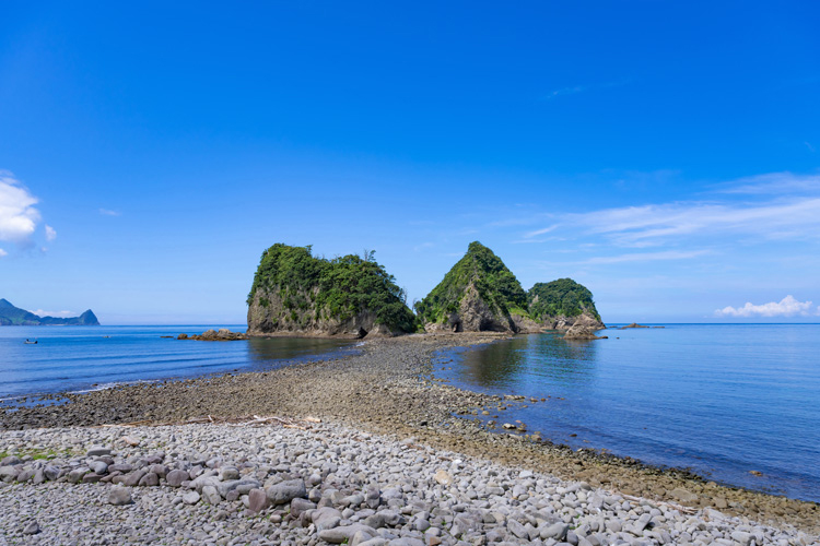 Tombolo Land Bridge